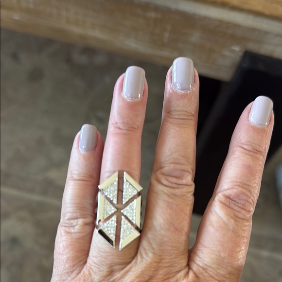 NWT NOIR Elegant Gold and Silver Geometric Ring sz 7 - Picture 1 of 2